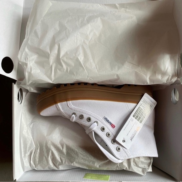 Superga Alpina High Top Platform Sneakers - new in box - Picture 3 of 5